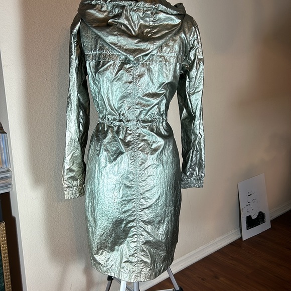 Bagatelle Lightweight Metallic Jacket with Hood & Elastic Waist - Picture 2 of 9